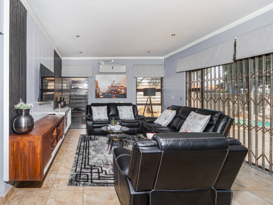 5 Bedroom Property for Sale in Leloko Lifestyle Estate North West